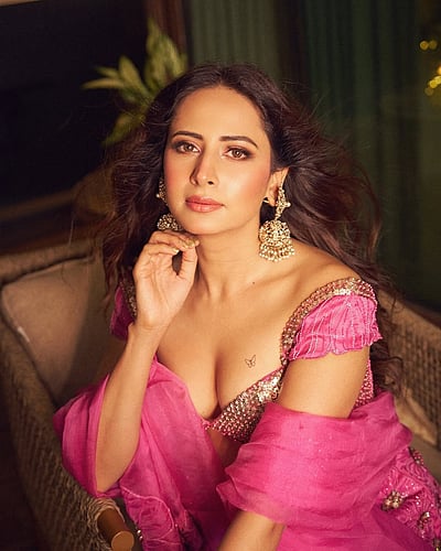 பட்டர் - ப்ளை... சர்குன் மேத்தா!