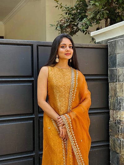 காத்திருக்கும் நேரம்... இஷானி!