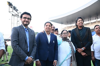 ரிச்சா கோஷ் பெயரில் புதிய கிரிக்கெட் திடல்! மேற்கு வங்க முதல்வர் மமதா அறிவிப்பு!