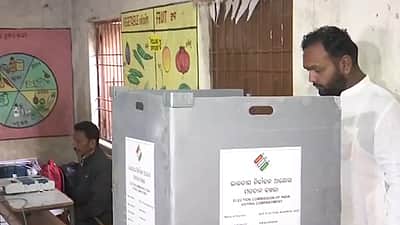 8 பேரவைத் தொகுதிகளில் இடைத் தேர்தலுக்கான வாக்குப் பதிவு!