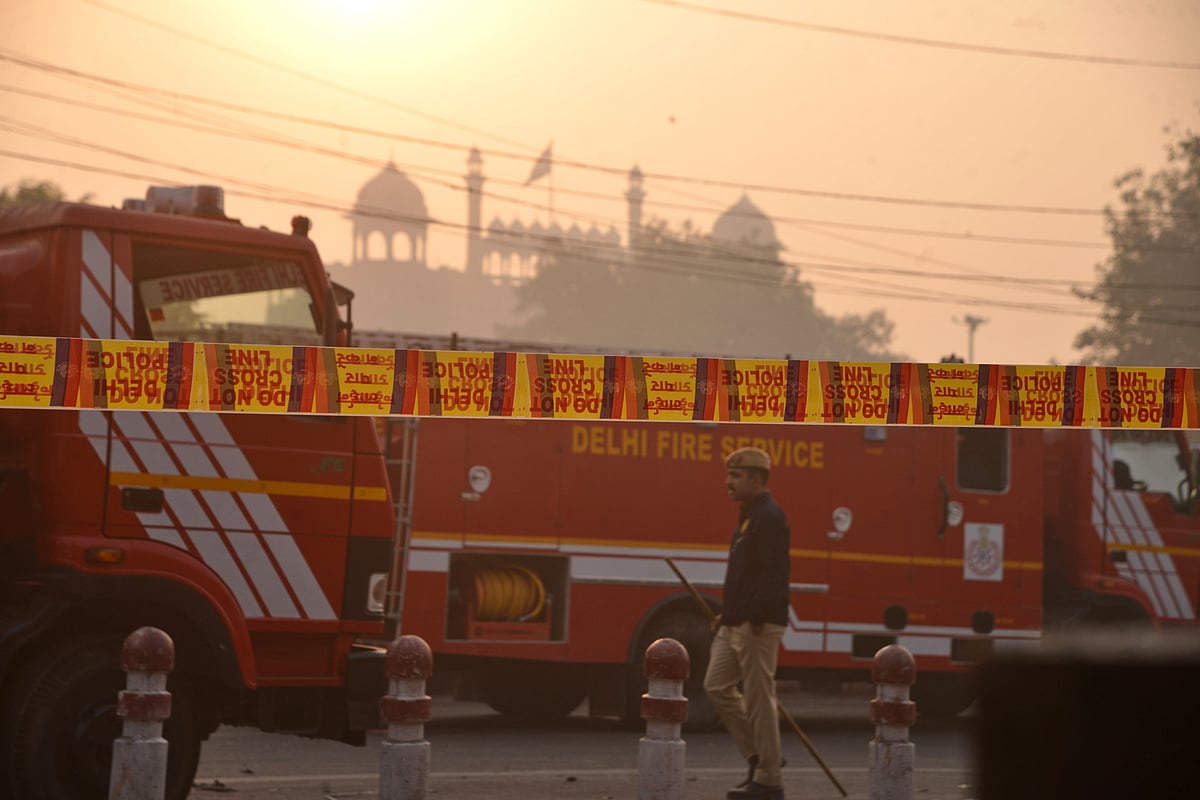 தீபாவளி அன்றே வெடிகுண்டு தாக்குதலுக்கு திட்டம்.! தில்லி கார் வெடிப்பில் திடீர் திருப்பம்!