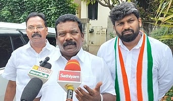 தில்லி காா் வெடிப்பு சம்பவத்துக்கு மத்திய அரசு பொறுப்பேற்க வேண்டும்: கு. செல்வப் பெருந்தகை