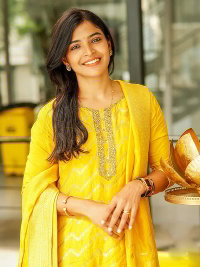 மஞ்சள் முகமே வருக... சஞ்சிதா ஷெட்டி!