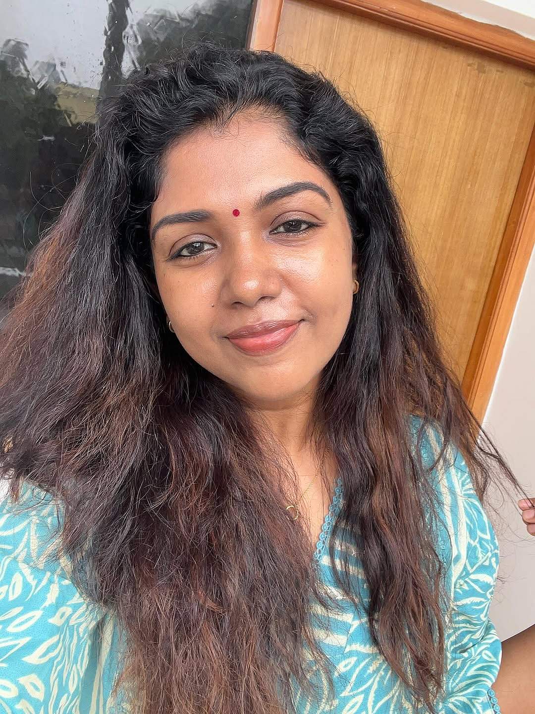 காலையில் நான்... ரித்விகா!