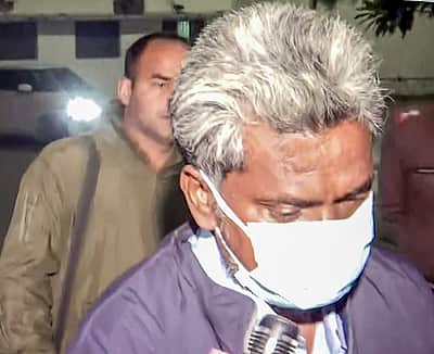 நிதாரி தொடர் கொலை வழக்கிலிருந்து விடுதலை! சிறையிலிருந்து வெளியே வந்த சுரேந்திர கோலி!!