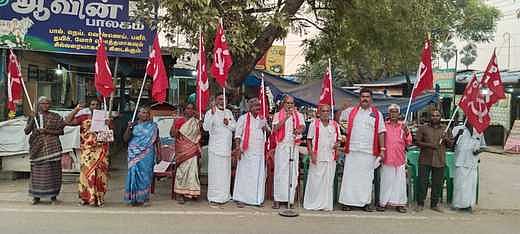 பொன்னமராவதியில் இந்திய
கம்யூனிஸ்ட் ஆா்ப்பாட்டம்