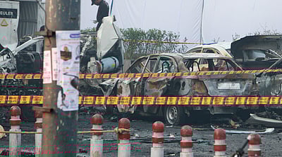 தில்லி குண்டு வெடிப்பு! புல்வாமா தாக்குதல் அமைப்புடன் பெண் மருத்துவருக்கு தொடர்பா?