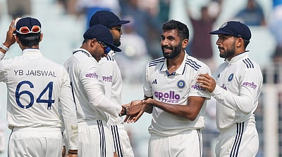 கொல்கத்தா டெஸ்ட்: தெ.ஆ. பேட்டிங், துருவ் ஜுரெல், ரிஷப் பந்த் சேர்ப்பு! 