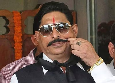 கொலை வழக்கில் சிறையில் உள்ள ஜேடியு வேட்பாளர் வெற்றி!  28,000 வாக்குகள் வித்தியாசத்தில்..!