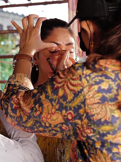 படப்பிடிப்பில்... மிருணாள் தாக்குர்!