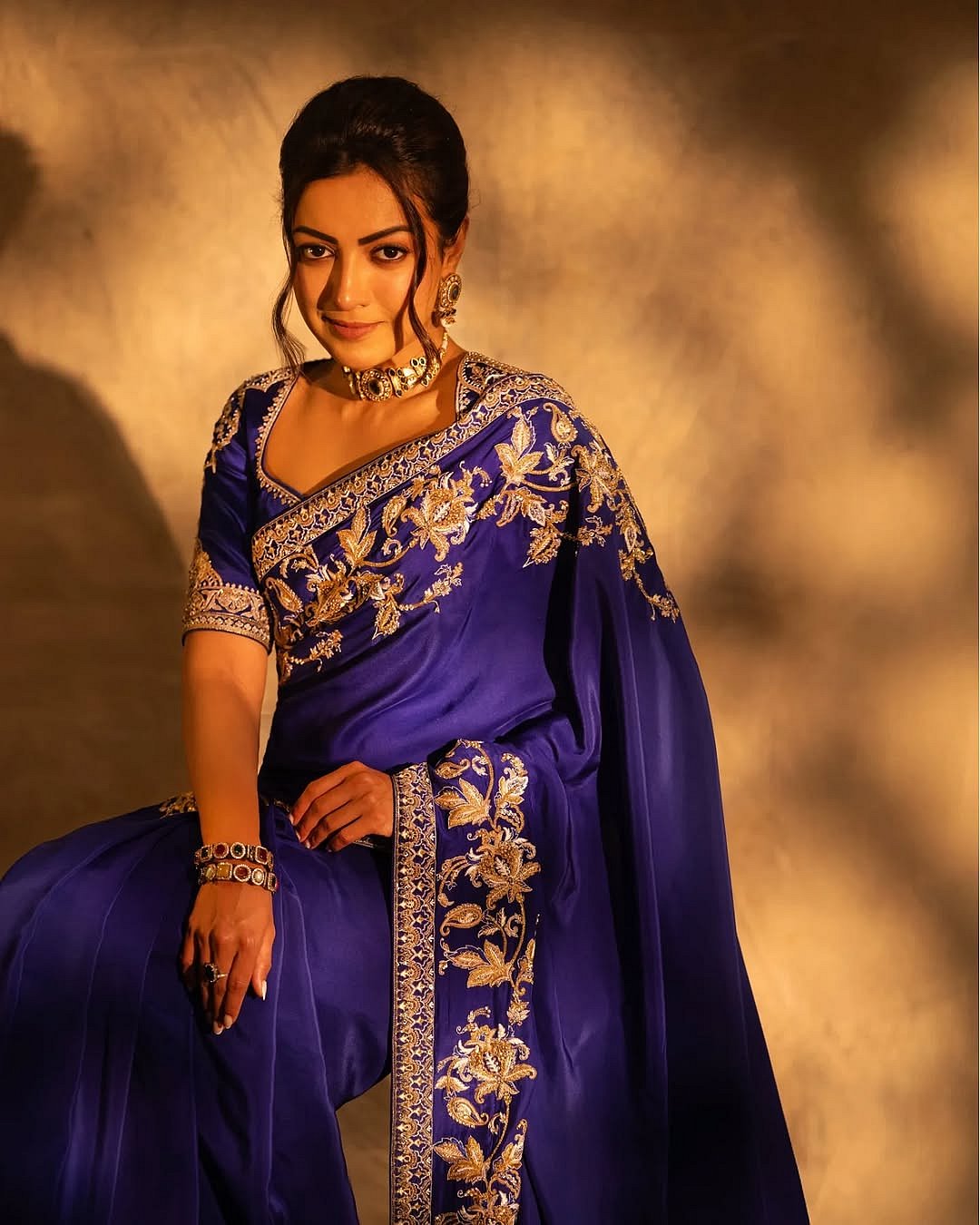 நீ கட்டும் சேலை... கேத்தரின் தெரசா!