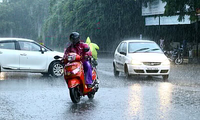 புயல் சின்னம்: இன்று 4 மாவட்டங்களுக்கு ‘ஆரஞ்சு’ எச்சரிக்கை!