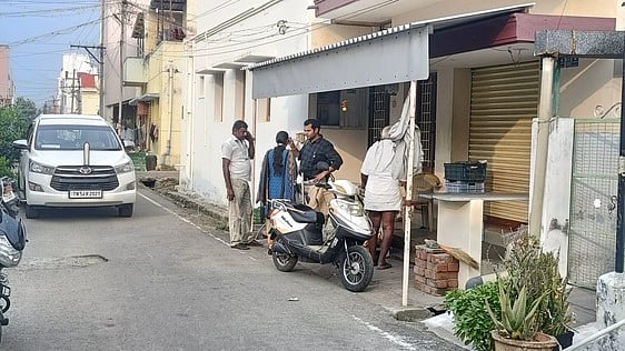 கரூா் சம்பவம்: காயமடைந்தோர் வீடுகளுக்கு நேரில் சென்று சிபிஐ அதிகாரிகள் விசாரணை!