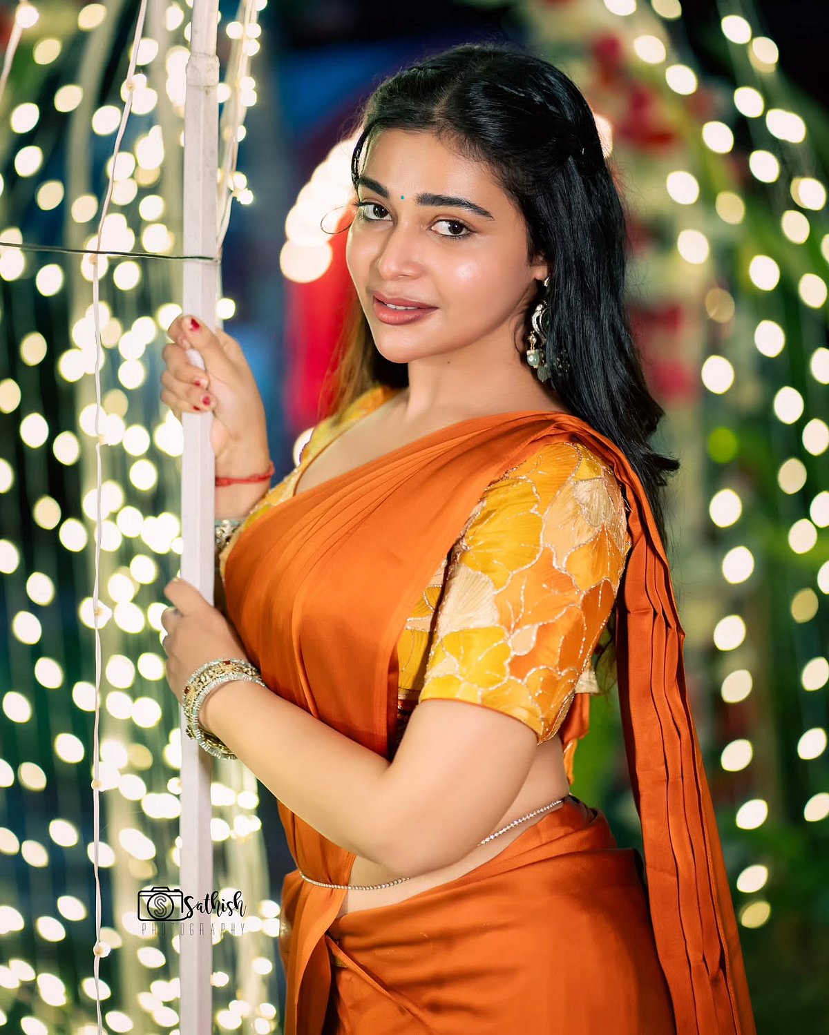 வான்நிலா... தர்ஷா குப்தா!