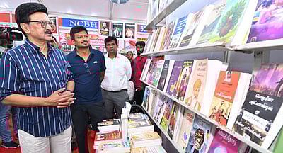 அறிவுத் திருவிழா புத்தகக் காட்சி:
முதல்வா் ஸ்டாலின் பாா்வையிட்டாா்