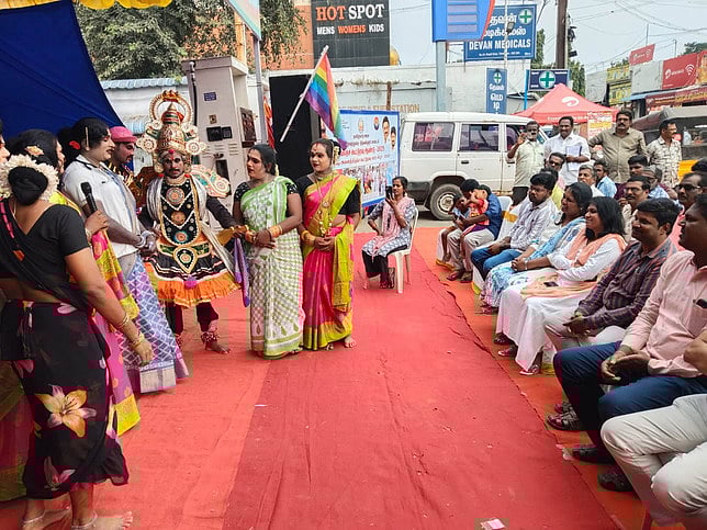 கூட்டுறவு சங்கங்களின் மூலம் விழிப்புணா்வு நிகழ்ச்சி