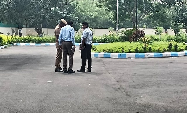 கரூர் பலி: மின்வாரியம், நெடுஞ்சாலைத்துறை அதிகாரிகளிடம் சிபிஐ விசாரணை!