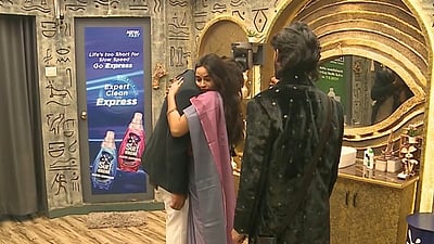 உணர்வுகளுடன் விளையாடாதீர்கள்.. பிக் பாஸ் போட்டியாளர்களுக்கு ரசிகர்கள் கோரிக்கை!