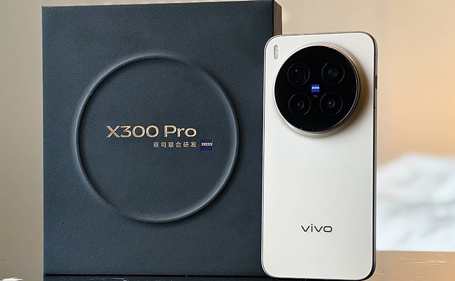 புதிய ஓஎஸ் உடன் டிச. 2-ல் அறிமுகமாகிறது விவோ எக்ஸ் 300!