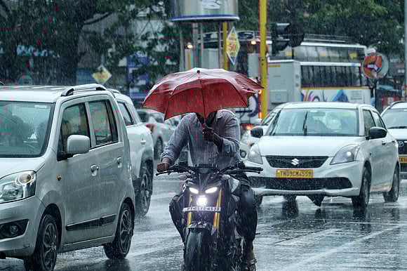 அடுத்த 2 மணிநேரம் சென்னை, 8 மாவட்டங்களில் மழை!