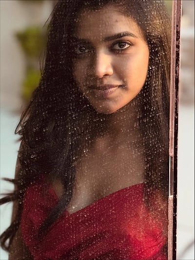 பார்வை ஒன்றே போதுமே... சேஷ்விதா கனிமொழி!