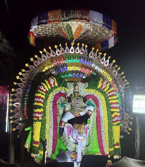 மாம்பட்டு கிராமத்தில் ஐயப்ப சுவாமி வீதியுலா