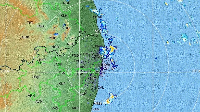 சென்னையை நோக்கி நகரும் மேகக் கூட்டங்கள்! மழைக்கு வாய்ப்பு!