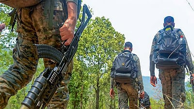 ம.பி.யில் சன்மானம் அறிவித்து தேடப்பட்ட 2 நக்சல்கள் சரண்!