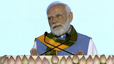 தமிழகத்தில் முருகனுக்கு தேனும் தினையும் படைக்கிறோம்: பிரதமர் மோடி!