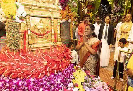 திருச்சானூரில் குடியரசுத் தலைவா் திரௌபதி முா்மு தரிசனம்