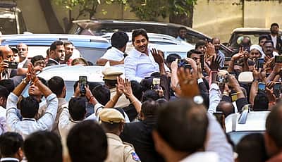 சிபிஐ நீதிமன்றத்தில் ஜெகன் மோகன் ஆஜா்