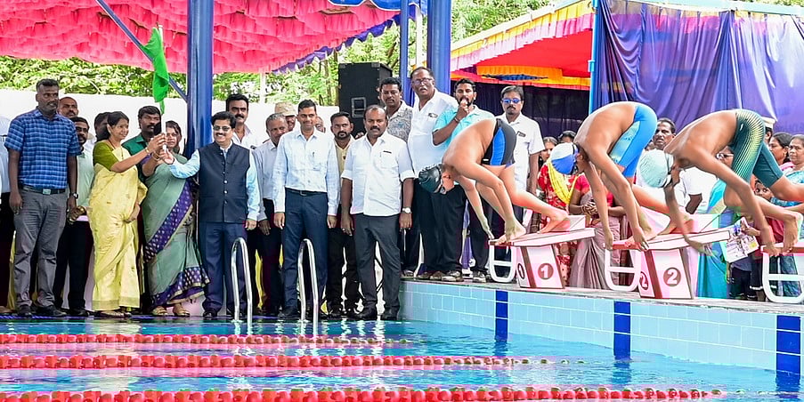 டிஎம்பி அறக்கட்டளை சாா்பில்
ரூ. 1.45 கோடியில் நீச்சல் குளம் திறப்பு