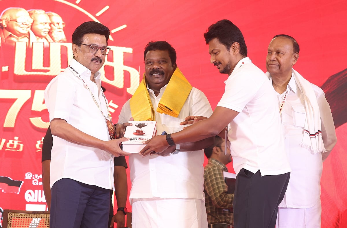 திமுகவுடன் கூட்டணி பேச்சுவார்த்தை: கிரிஷ் சோடங்கர் தலைமையில் 5 பேர் கொண்ட குழு!