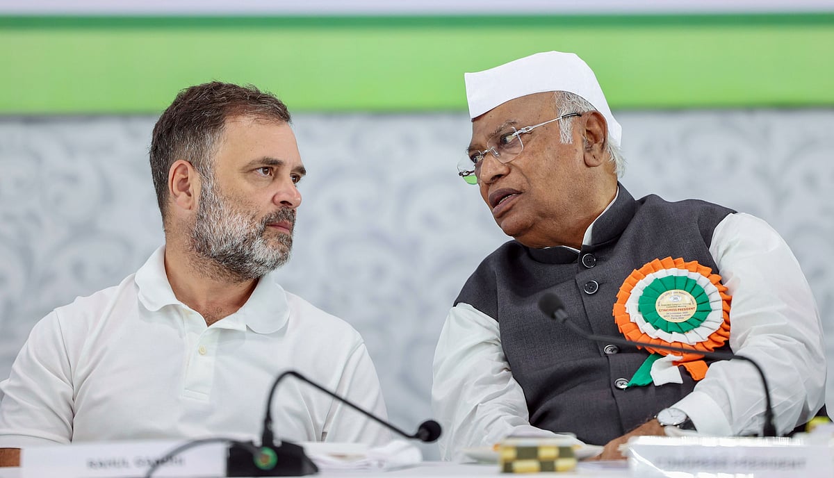 பிகாா் தோல்வி: கூடுதல் அழுத்தத்தில் காங்கிரஸ் மேலிடம்!