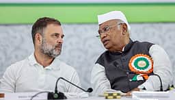மக்களின் முதுகெலும்பை முறிக்கும் மோடி! ரெப்போ வட்டி உயர்வுக்கு காங்கிரஸ் கண்டனம்!