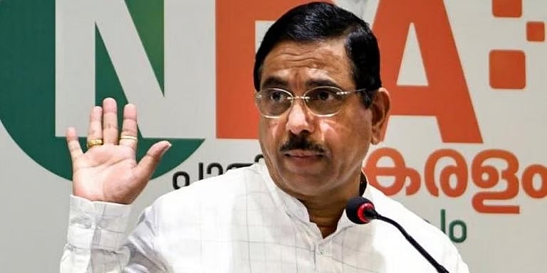 கா்நாடக முதல்வா் பதவிக்காக காங்கிரஸ் எம்எல்ஏக்களிடையே குதிரைபேரம்: மத்திய அமைச்சா் பிரல்ஹாத் ஜோஷி