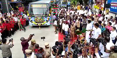 அம்பத்தூர் தொழிற்பேட்டை பேருந்து நிலையம்! திறந்து வைத்தார் உதயநிதி!!
