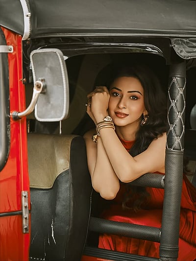 நகரும் புதிர்... ஈஷான்யா மகேஸ்வரி!