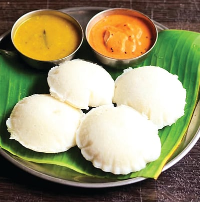 பூ மாதிரி இட்லி செய்ய... சமையல் டிப்ஸ்!