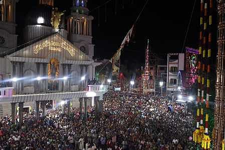 கோட்டாறு புனித சவேரியாா் பேராலய திருவிழா கொடியேற்றம்