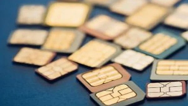கைப்பேசி சிம் காா்டுகளை தவறாகப் பயன்படுத்தினால் கடும் நடவடிக்கை’