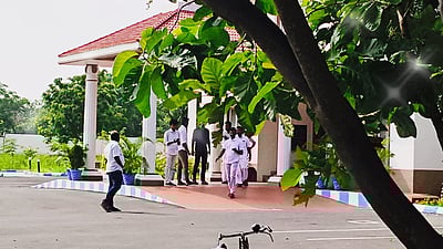 கரூர் பலி: புஸ்ஸி ஆனந்த், ஆதவ் அர்ஜுனா 2-வது நாளாக சிபிஐ முன் ஆஜர்  