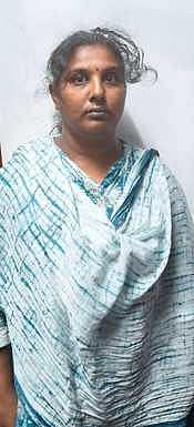 எடப்பாடியில் அரசுப் பள்ளி ஆசிரியா் வீட்டில் திருடிய வழக்கில் பெண் கைது: 30 பவுன் நகை மீட்பு