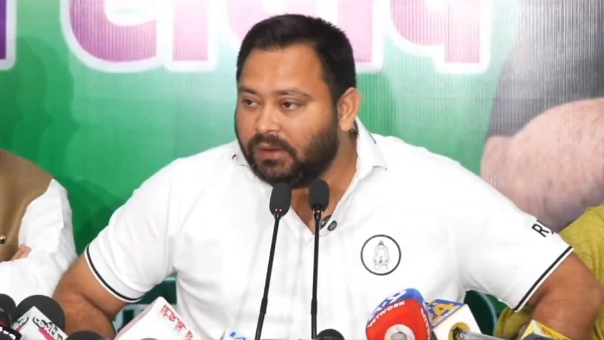 ஆர்ஜேடி கட்சி அவமதிப்பு! பாடகர்கள் மீது தேஜஸ்வி யாதவ் வழக்கு!