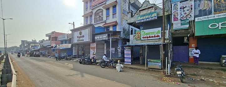 மருத்துவக் கழிவு ஆலைக்கு எதிராக கந்தா்வகோட்டையில் கடையடைப்பு