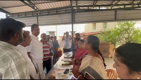 வாக்காளா் பட்டியல் தீவிர திருத்தப் பணிகள்:
எஸ்.பி.வேலுமணி ஆய்வு