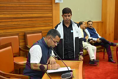 ஜல்லிக்கட்டைப் போன்று 
எருமை சண்டை நடத்த சட்டத் திருத்தம்: அஸ்ஸாம் பேரவையில் தாக்கல்