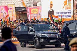 புதுவையில் மோடி சாலைவலம்! காவல்துறையின் விளம்பரம்!