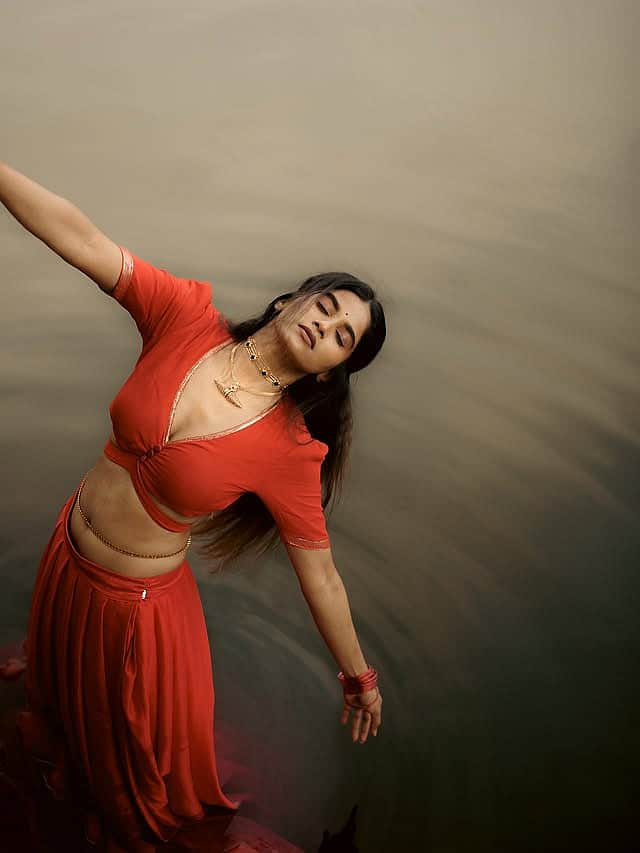 கற்பனையில் வரும் கதை... ஆதிரை!