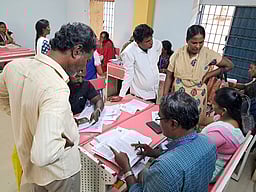 தமிழகத்தில் மாவட்டவாரியாக வாக்காளர்கள் எண்ணிக்கை! - முழு விவரம்